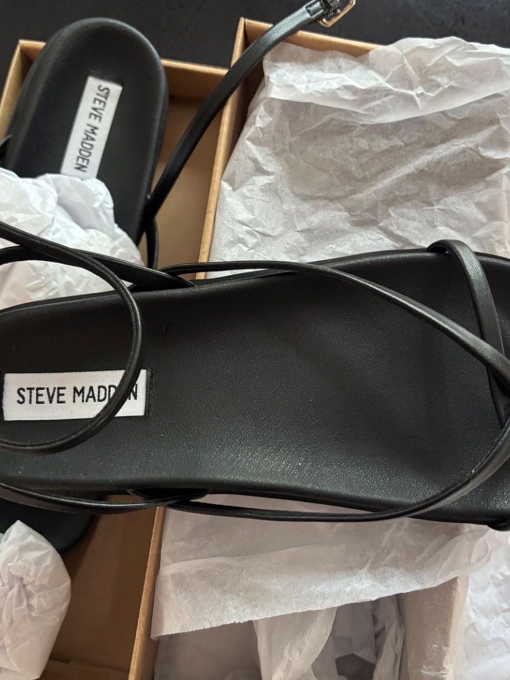 Steve Madden Lennee sandal black, size 8 - Picture 3 of 7